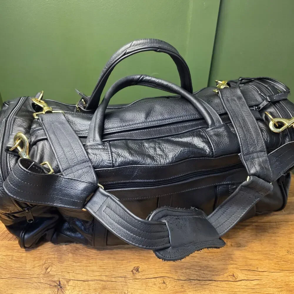 Black leather duffle Travel Weekender bag Gym Shoulder carry-on 20x11x9in